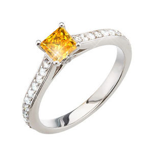 Stunning Princess Cut Engagement 18K White Gold Ring with Orange-Yellow Diamond
